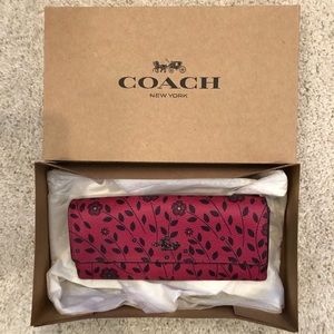 COACH Women’s Wallet Pink Floral